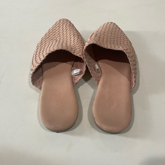 Universal Thread Pink Woven Mules - Picture 3 of 6